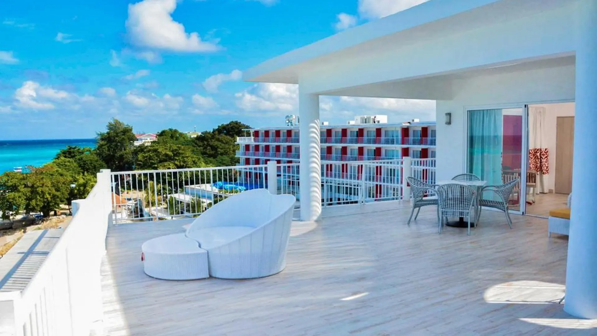Grand Decameron Montego Beach, A Trademark All-Inclusive Resort Montego Bay