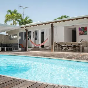 Villa Cosy - Grande Capacité Avec Piscine, Le Gosier (Grande-Terre)