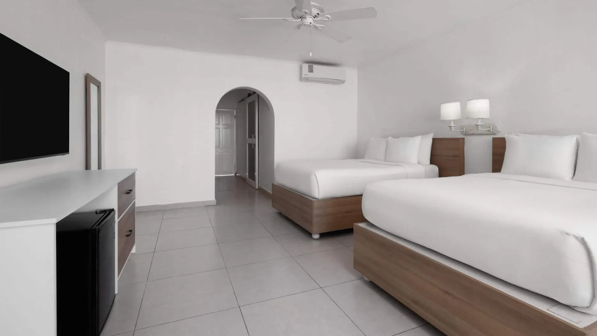 Grand Decameron Montego Beach, A Trademark All-Inclusive Resort Montego Bay 3*,  Jamaïque